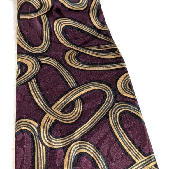 Vintage Geoffrey Beene Men's 100% Silk Tie -Interlocking Circle Motif - Picture 8 of 10